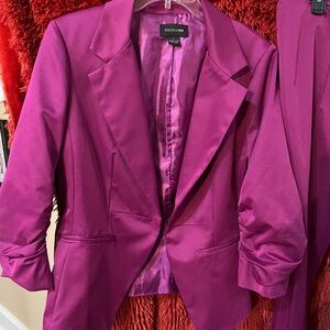 Ladies chic dress suit